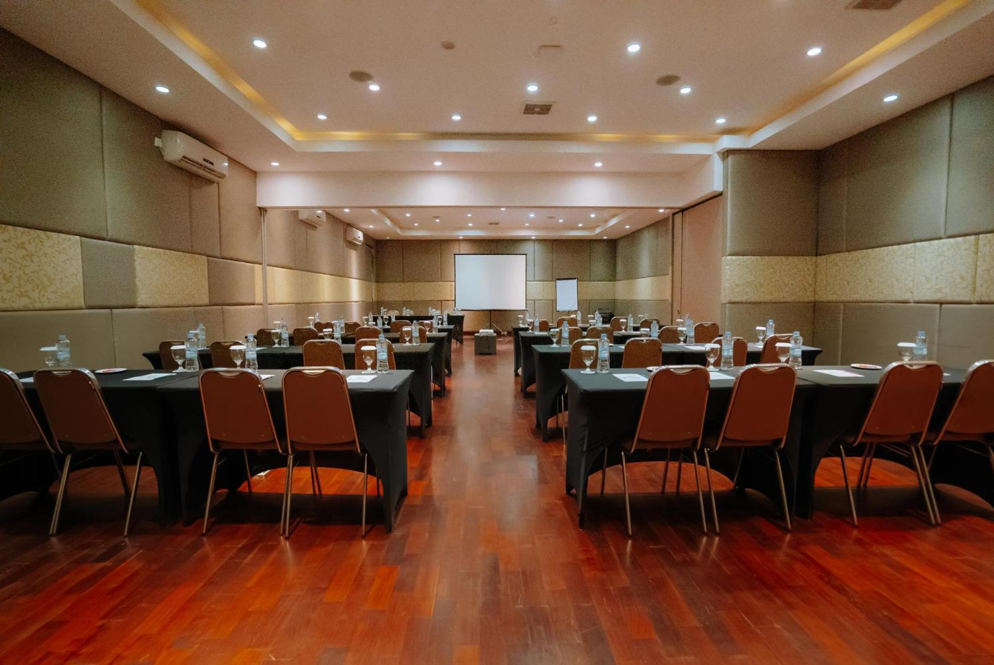 Praja Hotel Denpasar Dış mekan fotoğraf